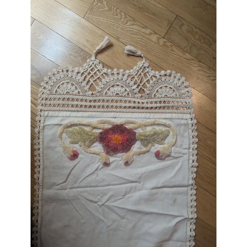 Vintage Floral Hand Tufted Chenille Linen Table Runner Crochet Edge 60" x 20" - Picture 2 of 4